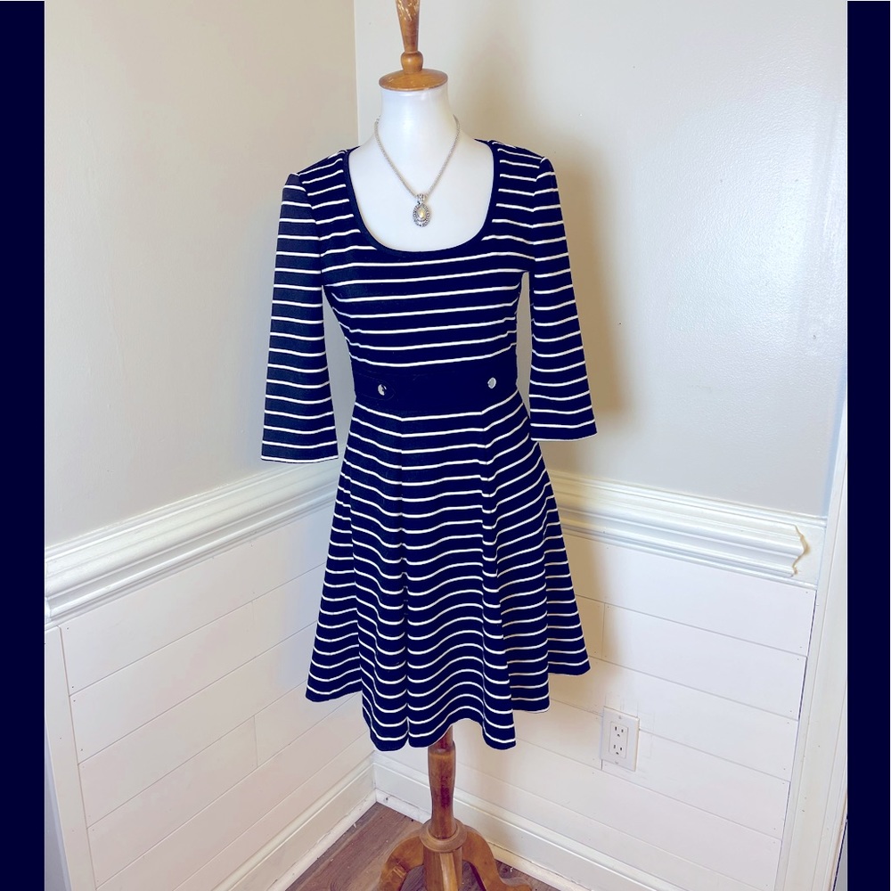 White House Black Market Black & White Fit & Flare Dress 4 FREE SHIP